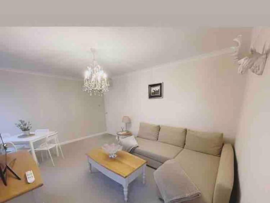 Immaculate Centre With Free Parking - Ground Floor Apartment Aberdeen