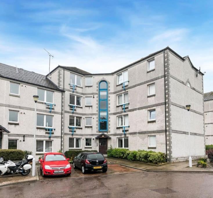 Apartment Immaculate Centre With Free Parking - Ground Floor *